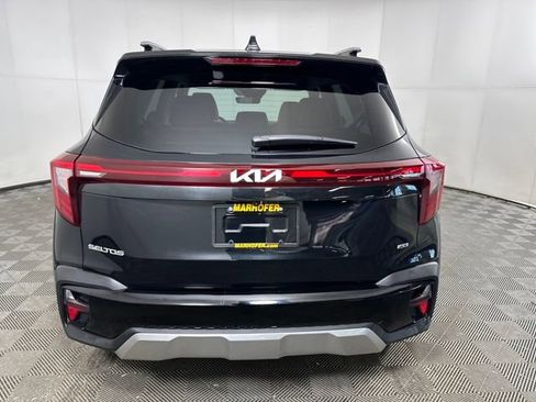 Used 2024 Kia Seltos S image 4