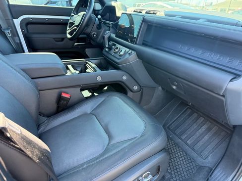 Used 2024 Land Rover Defender 130 X-Dynamic SE image 11