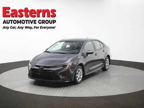 Used 2025 Toyota Corolla LE FWD image 53