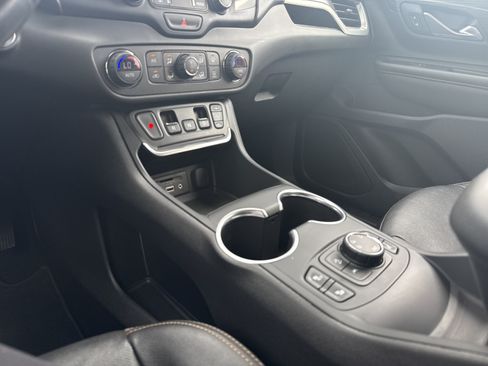 Used 2020 GMC Terrain SLT AWD/4WD image 14