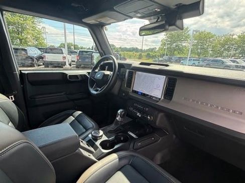 Used 2025 Ford Bronco Outer Banks AWD/4WD image 38