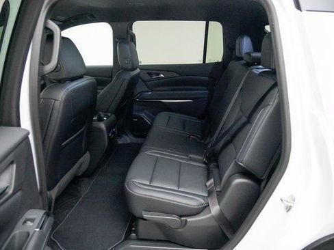 New 2026 Chevrolet Traverse LT w/ Enhanced Driving Package image 25