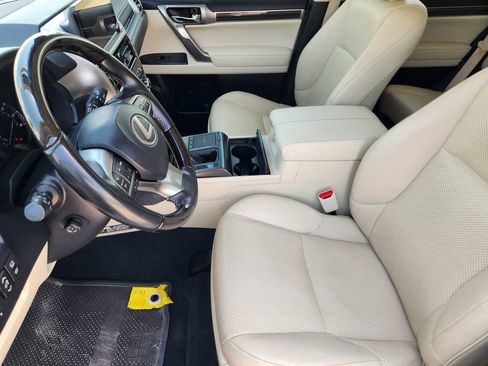 Used 2022 Lexus GX 460 Luxury w/ Off Road Package AWD/4WD image 13