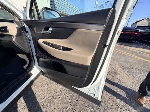 Used 2019 Hyundai Santa Fe SE FWD image 10