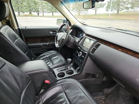 Used 2019 Ford Flex Limited FWD image 11