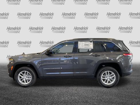 Certified 2025 Jeep Grand Cherokee Laredo X w/ Luxury Tech Group I RWD image 7