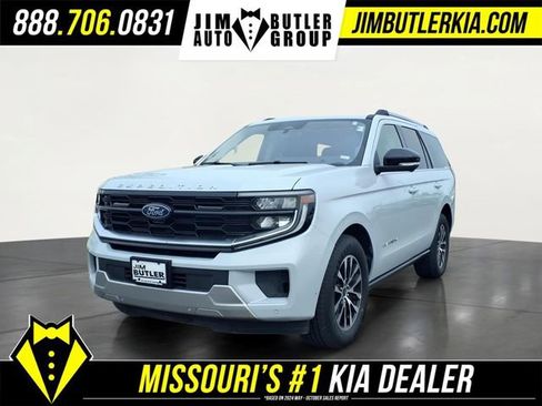 Used 2025 Ford Expedition Platinum AWD/4WD image 1