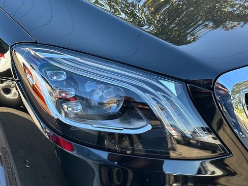 Used 2019 Mercedes-Benz S 560 Sedan image 8