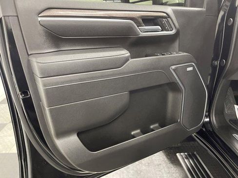 Used 2025 Chevrolet Silverado 2500 LTZ w/ LTZ Plus Package AWD/4WD image 8