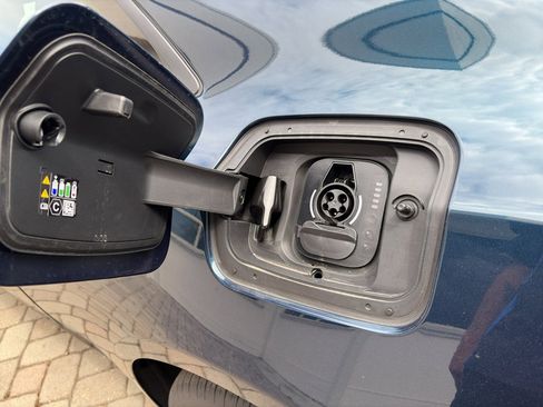 Used 2024 Dodge Charger R/T w/ Plus Group image 21