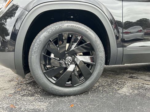 New 2026 Volkswagen Atlas SE image 10