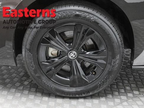 Used 2023 Toyota bZ4X XLE image 31