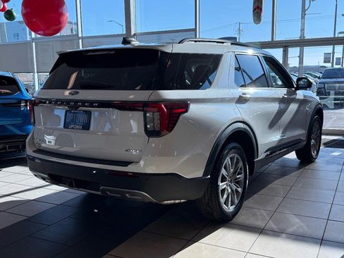 New 2026 Ford Explorer Active w/ Active Comfort Package image 2