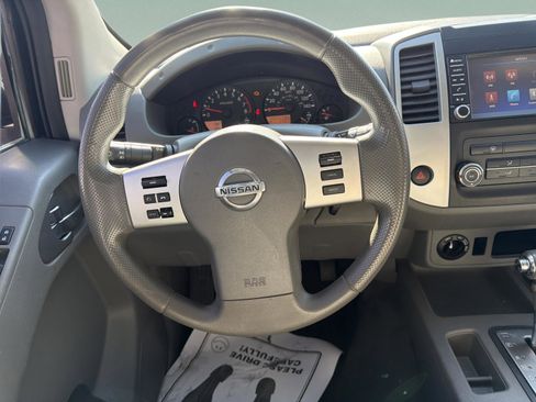 Used 2019 Nissan Frontier SV AWD/4WD image 15