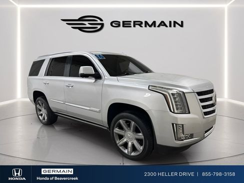 Used 2016 Cadillac Escalade Premium image 1