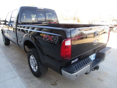 Used 2016 Ford F250 XLT w/ FX4 Off-Road Package image 5