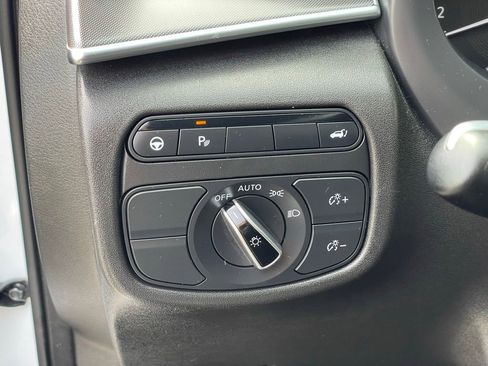 Used 2023 INFINITI QX50 Luxe AWD/4WD image 15