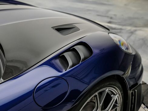 Used 2025 Porsche 718 Cayman GT4 RS image 42