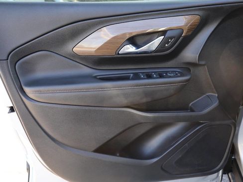 Used 2020 GMC Terrain SLE w/ Driver Convenience Package image 12