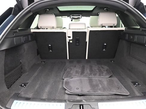 Used 2023 Land Rover Range Rover Velar R-Dynamic S image 22