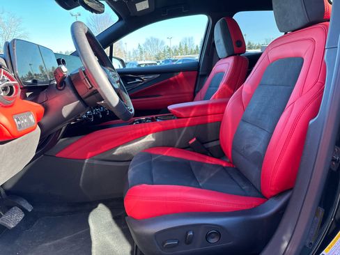 Used 2025 Chevrolet Blazer EV RS image 19