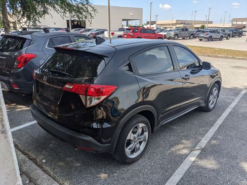 Used 2019 Honda HR-V LX image 18