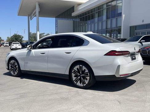 New 2025 BMW 530i image 8