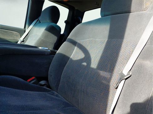 Used 2000 Chevrolet Silverado 1500 LS w/ Off-Road Chassis Pkg image 9