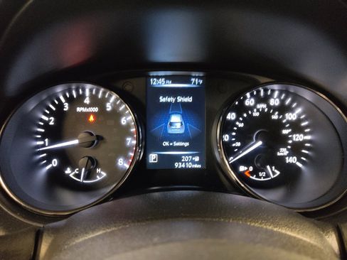 Used 2017 Nissan Rogue S image 23