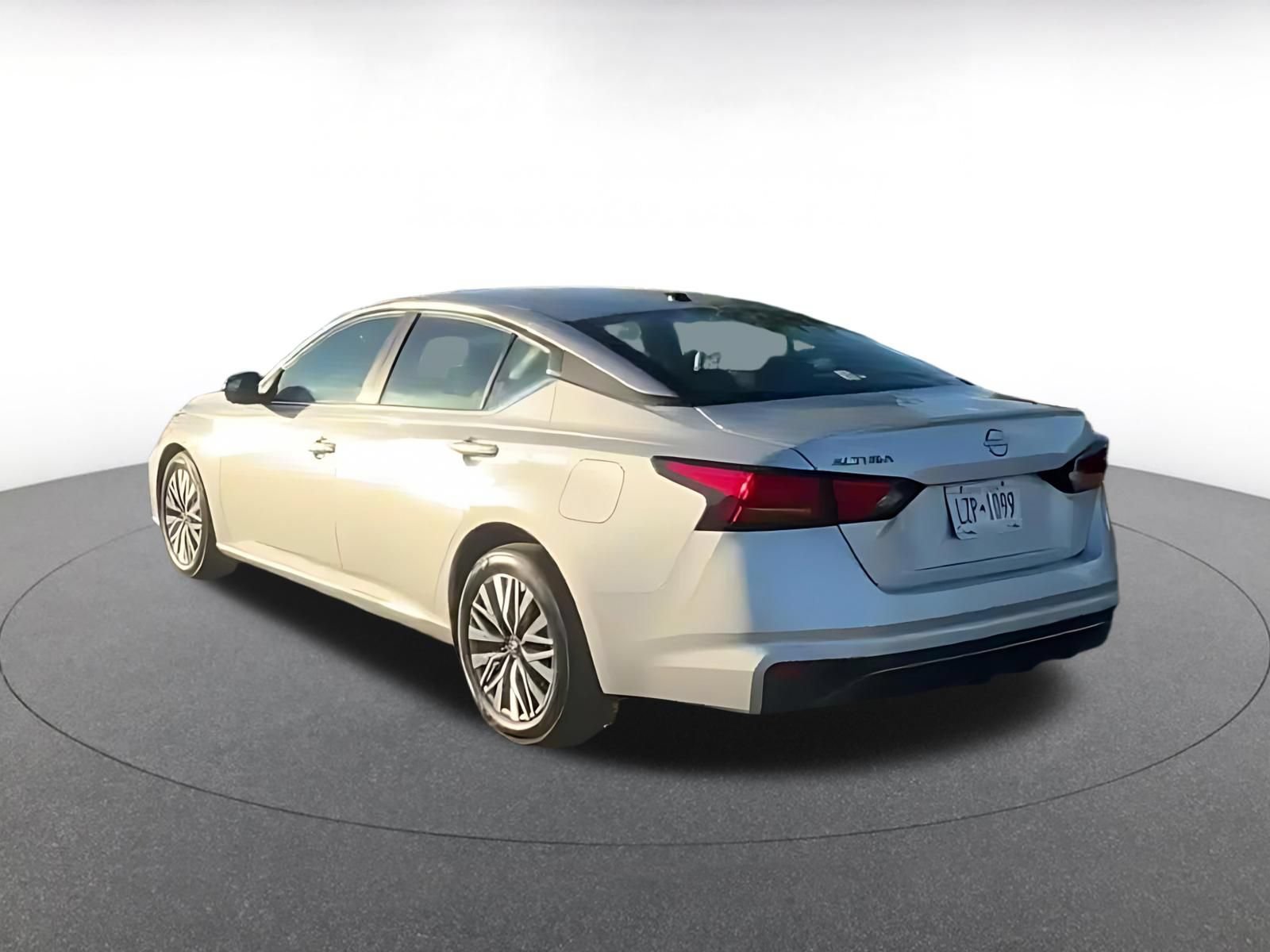 Used 2026 Nissan Altima 2.5 SV FWD image 14