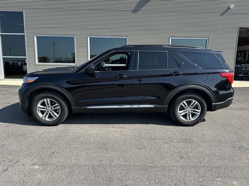 Used 2022 Ford Explorer XLT w/ Equipment Group 202A image 13