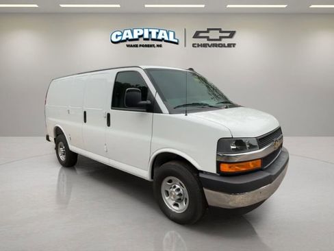 New 2025 Chevrolet Express 2500 Work Van w/ Driver Convenience Package image 7