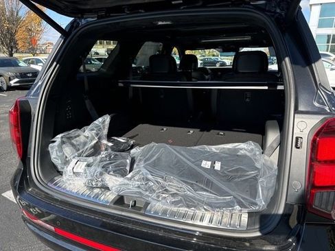 Used 2025 Hyundai Palisade Calligraphy image 11