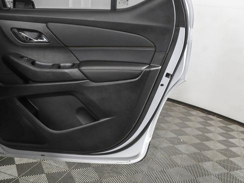 Used 2021 Chevrolet Traverse RS w/ LPO, Floor Liner Package image 43