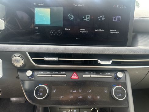 Used 2025 Hyundai Sonata SEL FWD image 28