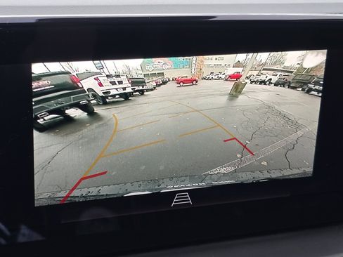 Used 2024 Buick Encore GX Sport Touring image 3