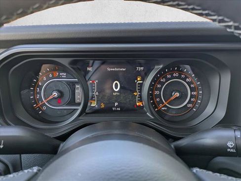 New 2026 Jeep Gladiator Mojave w/ Steel Bumper Group AWD/4WD image 11