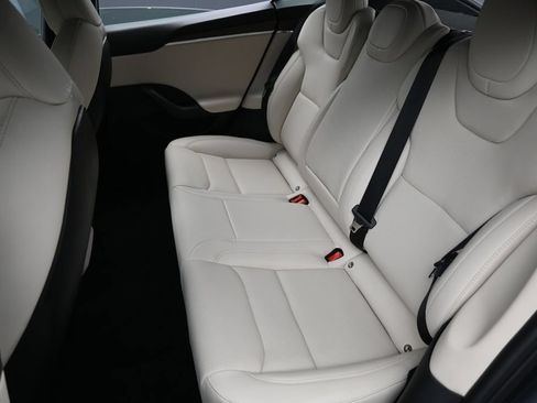 Used 2022 Tesla Model S AWD/4WD image 25