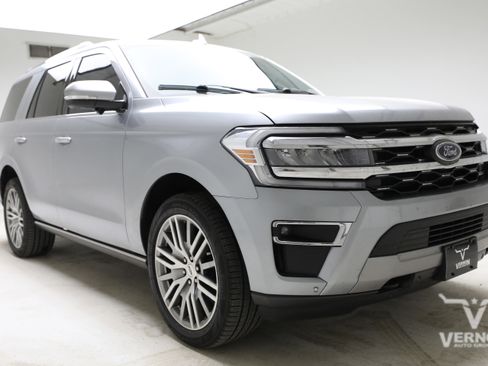 Used 2023 Ford Expedition Limited image 7