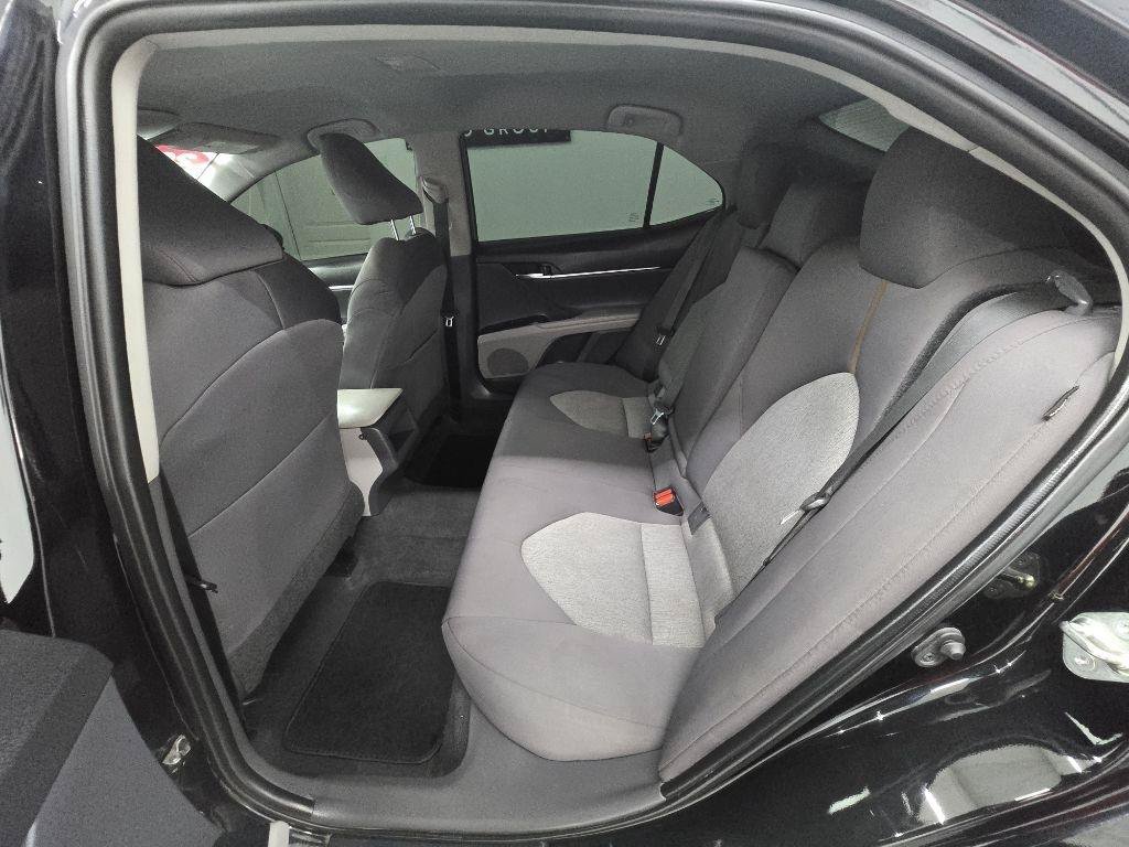 Used 2020 Toyota Camry LE FWD image 11