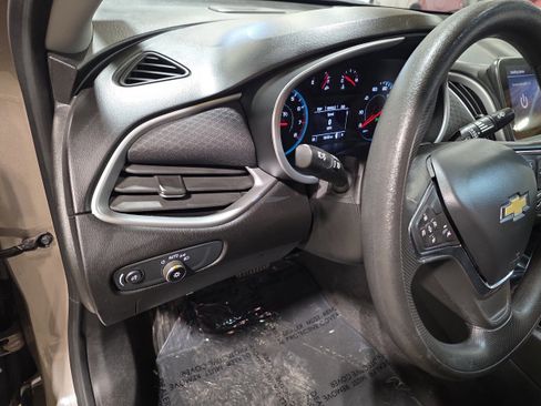 Used 2023 Chevrolet Malibu LT image 15