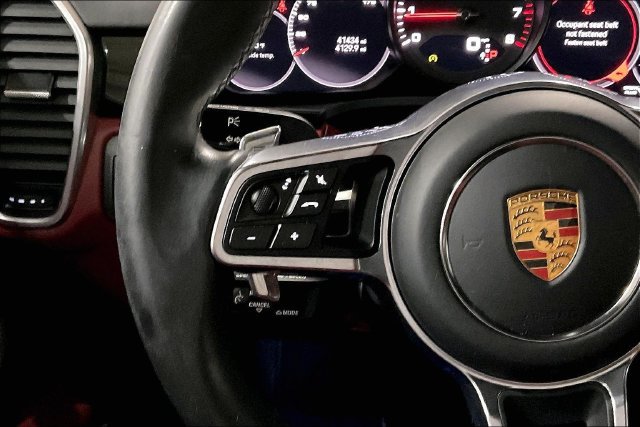 Used 2023 Porsche Cayenne Platinum Edition AWD/4WD image 19