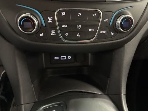 Used 2021 Chevrolet Equinox LT AWD/4WD image 33