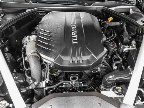 Used 2023 Genesis G70 3.3T image 27