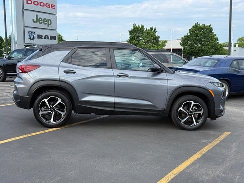 Used 2022 Chevrolet TrailBlazer RS w/ Convenience Package AWD/4WD image 2