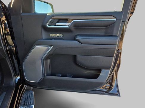 Used 2024 Chevrolet Silverado 1500 High Country image 11