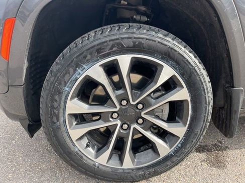 Used 2022 Jeep Grand Cherokee L Overland w/ Luxury Tech Group IV image 9