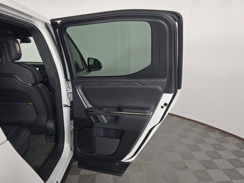 Used 2022 Rivian R1T Launch Edition AWD/4WD image 19