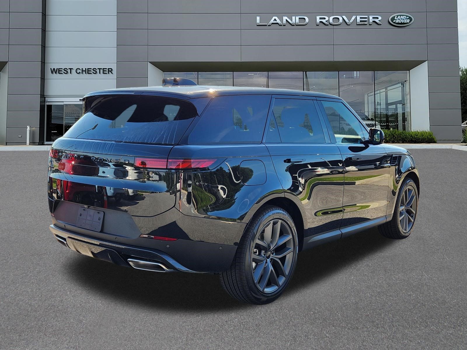New 2027 Land Rover Range Rover Sport SE AWD/4WD image 4