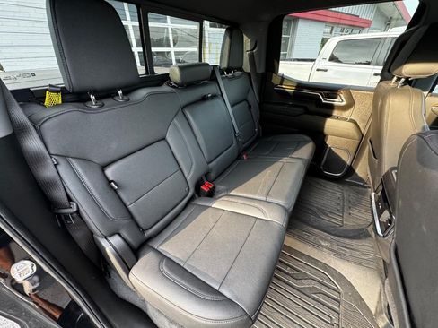 Used 2024 GMC Sierra 1500 Elevation w/ Elevation Premium Package AWD/4WD image 10